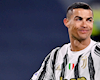 Ronaldo hào phóng tặng đồng đội iPhone, được gọi là 'ông chú lắm tiền'