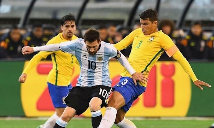 Hài hước CĐV Brazil lại mong Argentina vô địch Copa America
