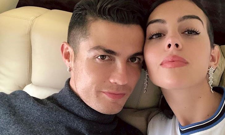 Từ vịt hoá thiên nga, bạn gái Ronaldo tiết lộ về mặt trái của sự nổi tiếng