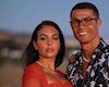 Bạn gái Ronaldo khẳng định không xài tiền của bạn trai