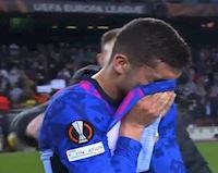 Tân binh Barca ôm mặt khóc vì đá dở, sút 9 lần nhưng chỉ ghi 1 bàn