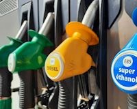Xăng tăng giá nên nhiều tài xế đã tự trộn nhiên liệu để tiết kiệm