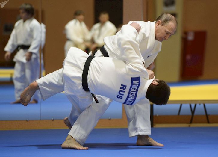 Tuoc-luon-dai-den-9-dang-Taekwondo-cua-ong-Putin-1