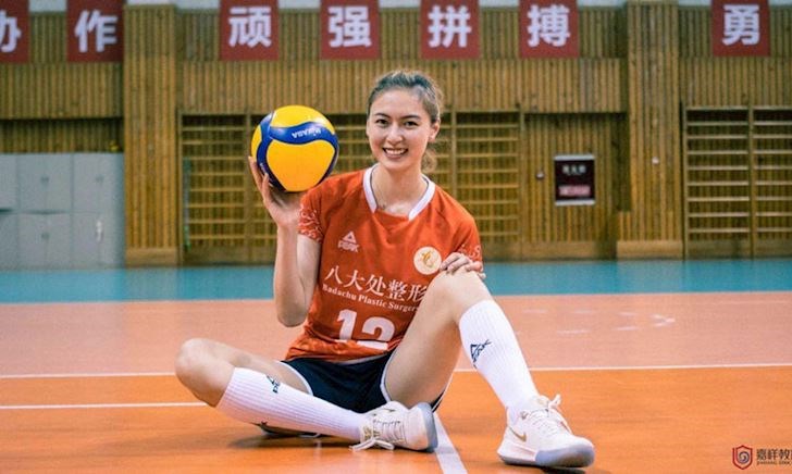 VĐV bóng chuyền Trung Quốc nổi đình đám vì đẹp như minh tinh điện ảnh