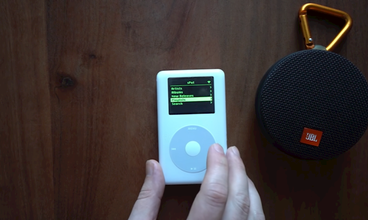 YouTuber biến một chiếc iPod cũ thành một chiếc máy nghe nhạc Spotify