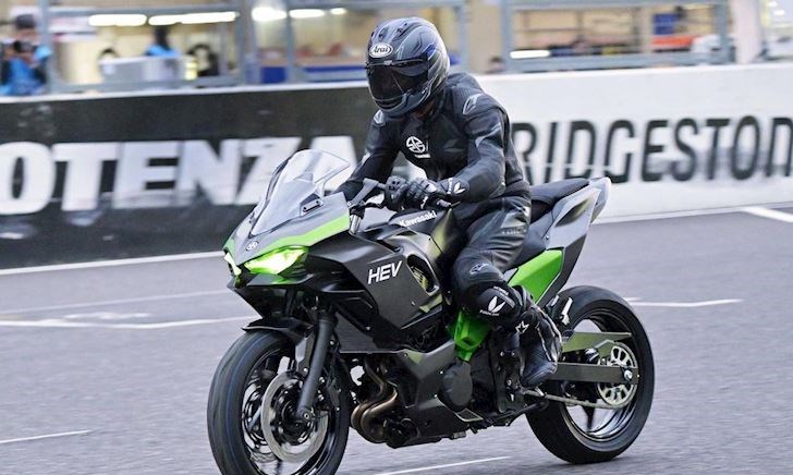 Kawasaki sẽ ra mắt mô tô chạy điện E2 và E2-R vào cuối năm