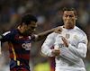 Dani Alves: "Ronaldo không cho tôi thở phút nào trên sân"