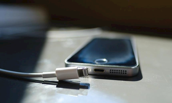 Điều ít ai biết về chiếc dây sạc iPhone đạt chuẩn Apple