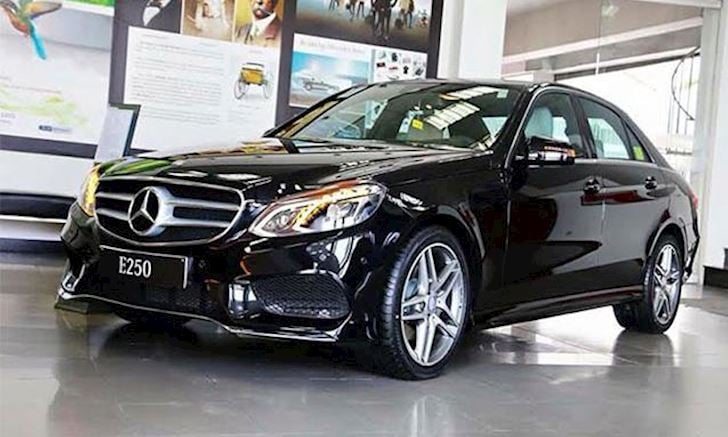 Phiên bản đặc biệt MercedesBenz E250 AMG lộ diện tại Sài Gòn có giá 2309  tỷ đồng